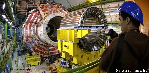 Blick in ein Segment des Teilchenbeschleunigers