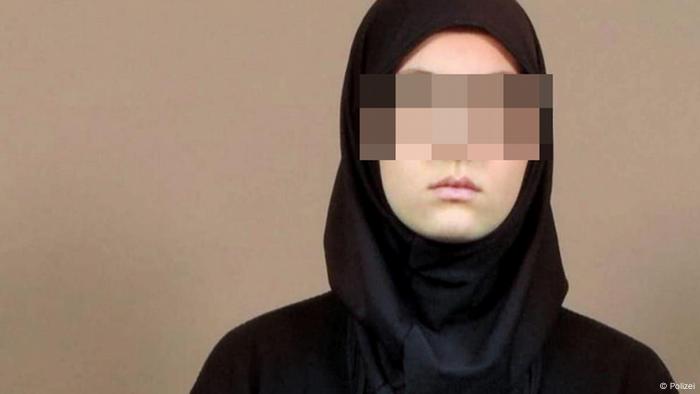 La Justicia alemana condenó hoy a seis años de cárcel a la joven de 16 años Safia S., simpatizante de la milicia terrorista Estado Islámico (EI), por haber acuchillado hace un año a un policía y causarle heridas graves. (26.01.2016)