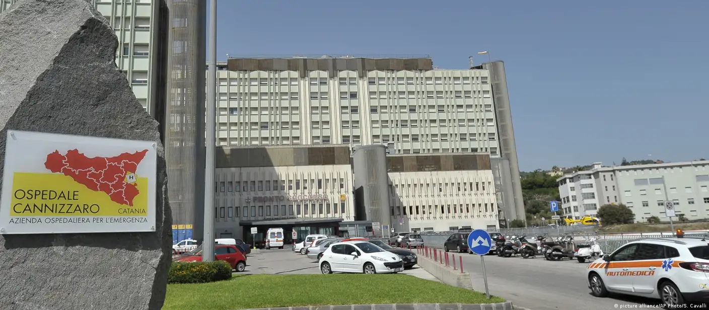 Abortion laws under fire in Italy after mother's death – DW – 10/20/2016, image size:1408x616