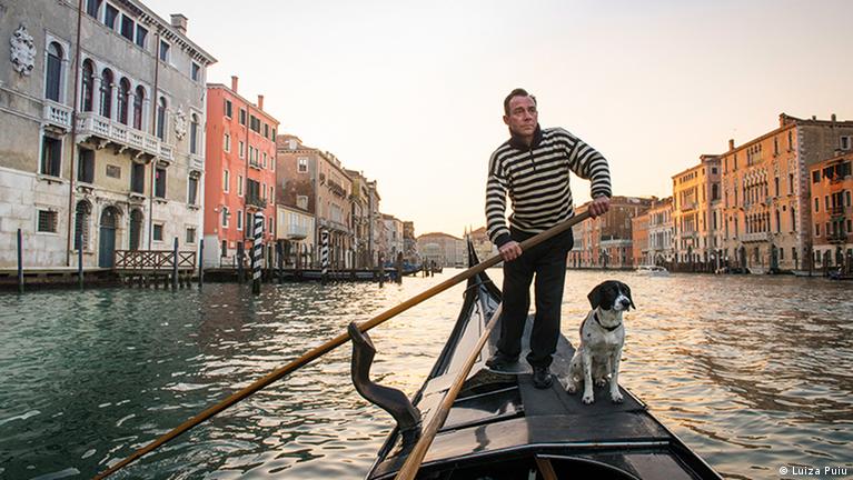 Dogs of Venice model for new photography book – DW – 10/24/2016