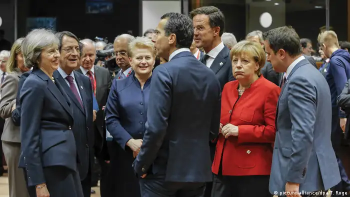 Brüssel EU Gipfel Gruppe May Merkel