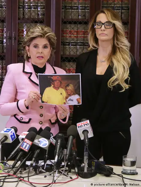 USA Los Angeles Jessica Drake (R) accuses Donald Trump of victimizing her with inappropriate