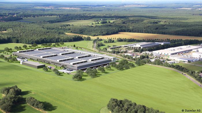 Deutschland Daimler baut globalen Produktionsverbund für Lithium-Ionen-Batterien auf