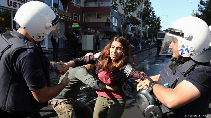 Türkei Diyarbakir - Ausschreitungen kurdische Demonstration, Protest (Reuters/S. Kayar)