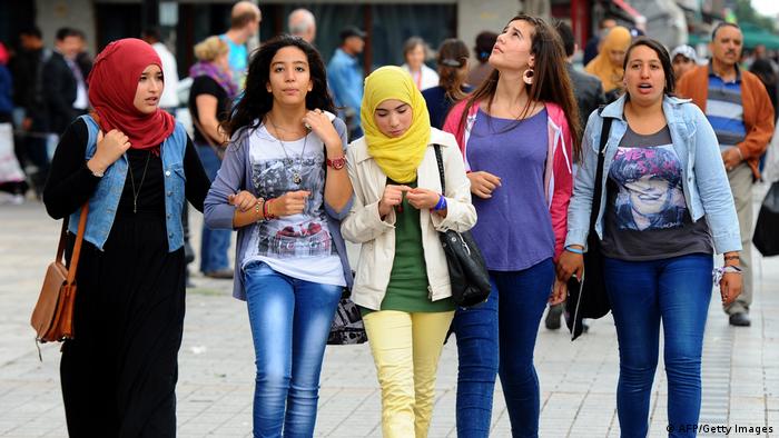 Tunesien Frauen junge Frauen Jugendliche
