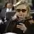 El FBI resucitó el escándalo de los correos electrónicos que ha sobrevolado las aspiraciones presidenciales de la demócrata Hillary Clinton al reabrir la investigación sobre el uso de un servidor privado por parte de la candidata a la Casa Blanca a apenas 11 días de las elecciones.