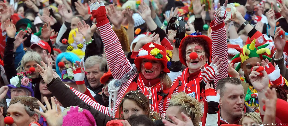 Use of blackface in Brazil Carnival parade sparks debate