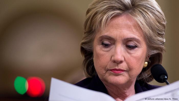 USA Hillary Clinton nachdenklich