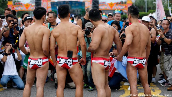 Taiwan 14. jährliche LGBT Pride Parade (picture-alliance/dpa/R. B. Tongo)