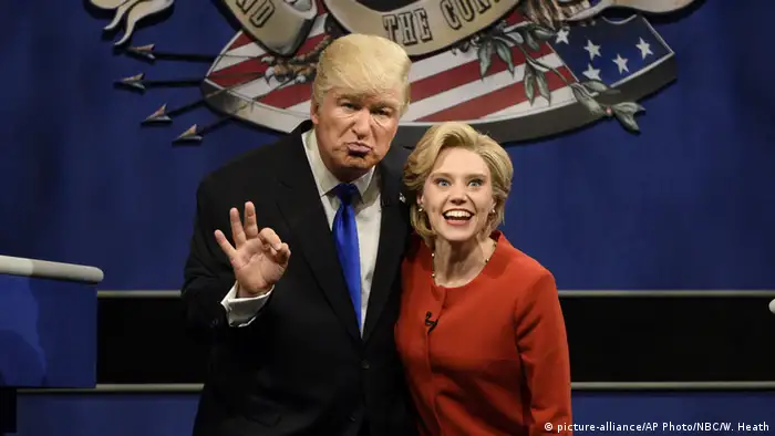 Saturday Night Live: Alec Baldwin as Donald Trump and Kate McKinnon as Hillary Clinton (picture-alliance/AP Photo/NBC/W. Heath)