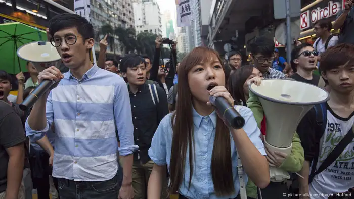 China Tausende demonstrieren in Hongkong gegen Einmischung aus Peking (picture alliance/dpa/A. Hofford)