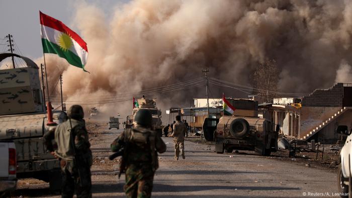 Unidades peshmerga en Bashiqa.