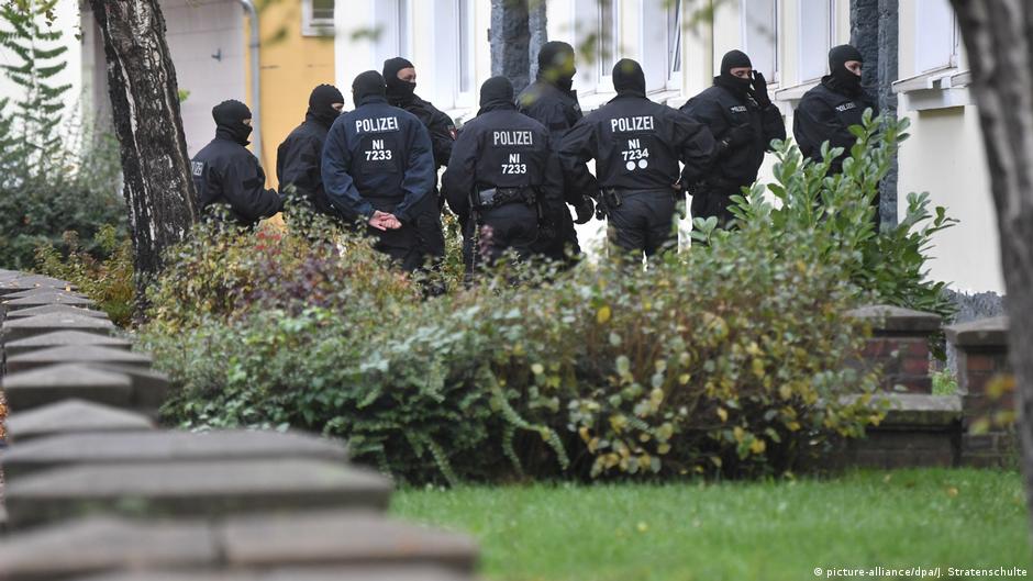 German authorities 'lose sight' of Islamists deemed threats