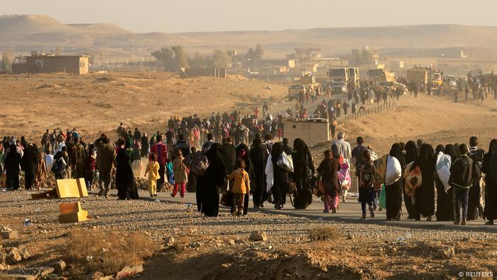 Irak Kampf um Mossul gegen den IS - Flüchtlinge aus Hammam al-Alil (REUTERS)