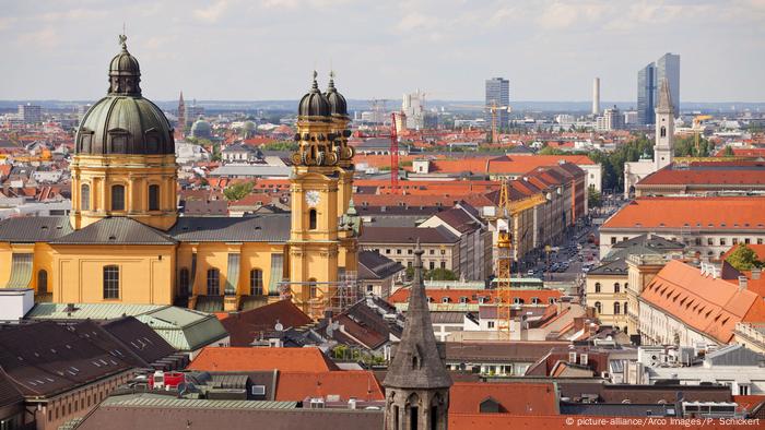 Deutschland Blick von München (picture-alliance/Arco Images/P. Schickert)