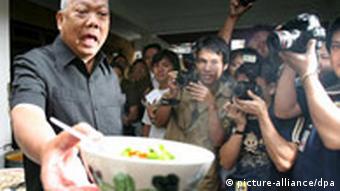 Thailands Regierungschef beging als Fernsehkoch Verfassungsbruch