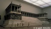 برلين- متحف بيرغامون يفارق مذبحه ثمانية أعوام 