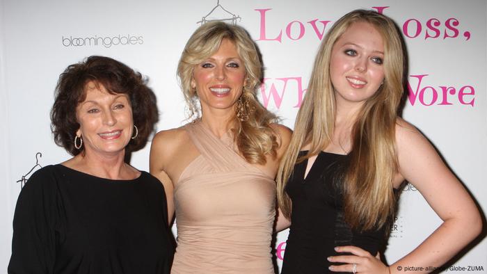 USA | Marla Maples mit Mutter und Tochter Tiffany Trump (picture-alliance/Globe-ZUMA)