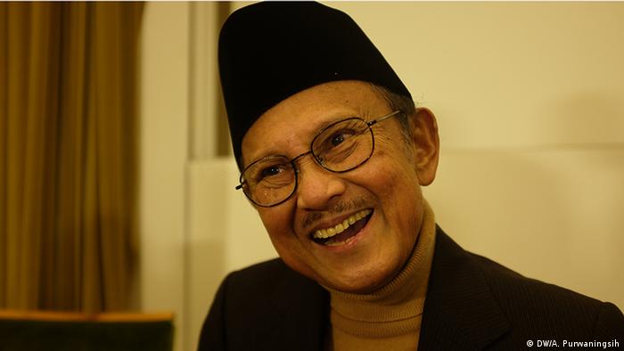 Indonesien BJ. Habibie Präsident (DW/A. Purwaningsih)