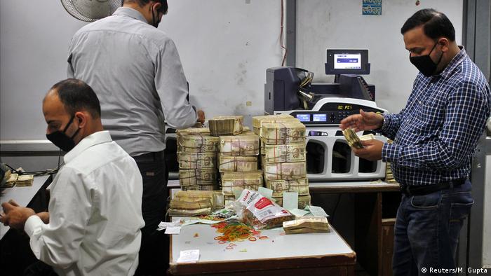 Indien Einführung neuer Währung - neue Rupie (Reuters/M. Gupta)