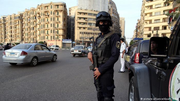Ägypten Polizei auf dem Tahrir Platz in Kairo