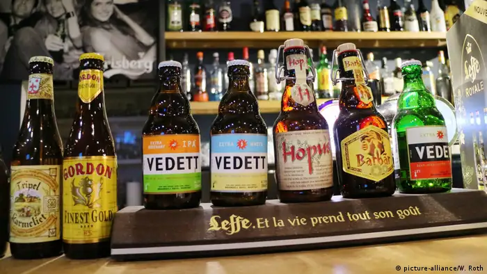Die Herstellung und Wertschätzung des Bieres gehörten in Belgien zum lebendigen Erbe vieler Gemeinschaften, entschied die UNESCO-Kommission. Das Getränk spiele im Alltag wie bei Festen eine große Rolle und werde auch zur Herstellung von Lebensmitteln verwendet. Etwa 1500 belgische Biersorten sind auf dem Markt. Die Geschichte des belgischen Bieres reicht über Jahrhunderte zurück ins Mittelalter.