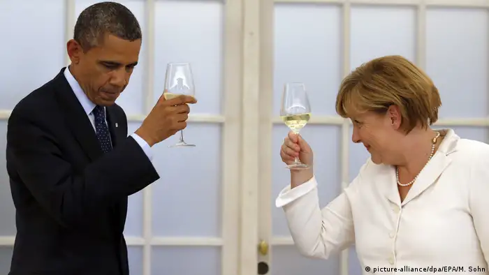 Deutschland Barack Obama und Angela merkel in Berlin (picture-alliance/dpa/EPA/M. Sohn)