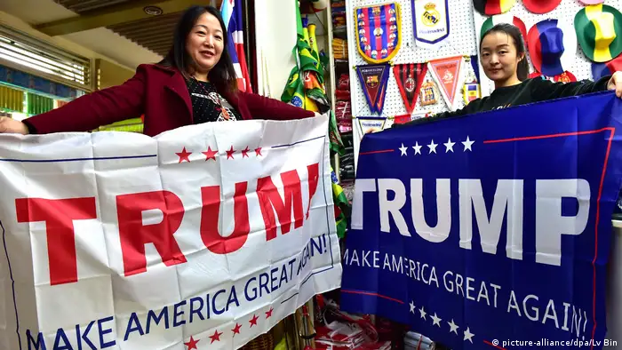 China Jinhua Trump Banner (picture-alliance/dpa/Lv Bin)