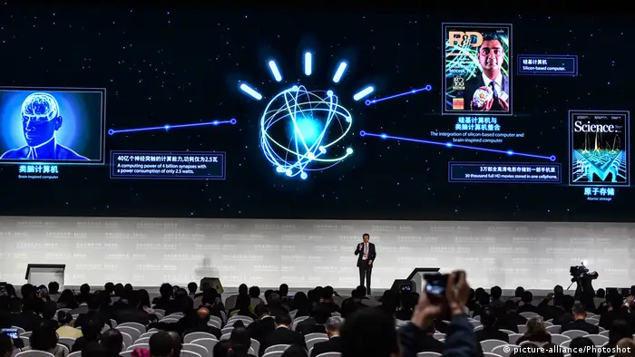 China Wuzhen IBM Präsentation Gehirncomputer bei der 3. World Internet Conference