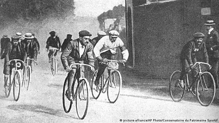 200 Jahre Fahrrad Tour de Fance 1903 (picture-alliance/AP Photo/Conservatoire du Patrimoine Sportif)