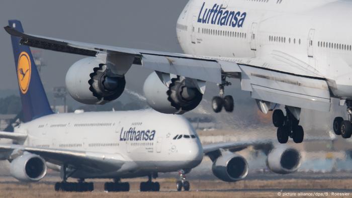 Deutschland Flughafen Frankfurt (picture alliance/dpa/B. Roessler)