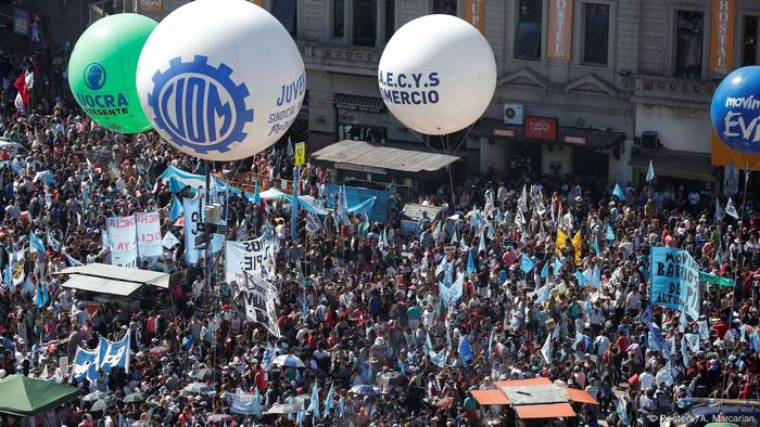 Argentinien Demonstration in Buenos Aires (Reuters/A. Marcarian)