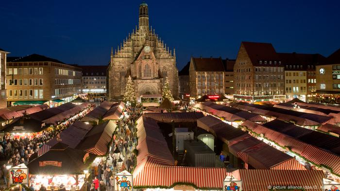 Deutschland Christkindlesmarkt Nürnberg 2015 (picture alliance/dpa/D. Karmann)