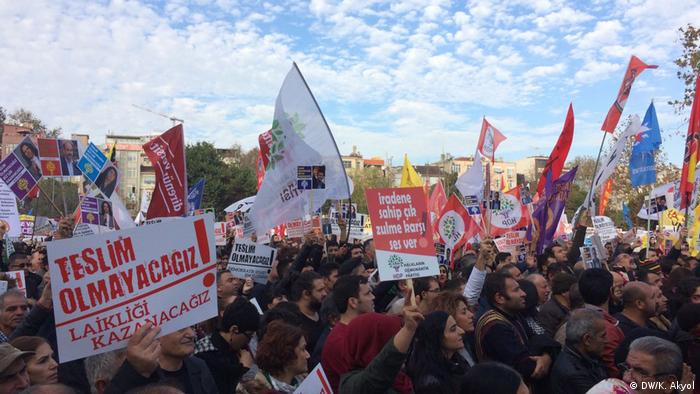 Türkei Demo gegen den Ausnahmezustand in Istanbul