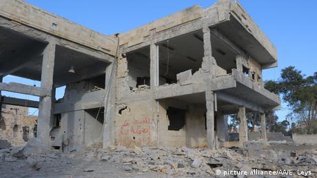 Syrien Zerstörung nach Bombenagriffen auf Aleppo (picture alliance/AA/E. Leys )