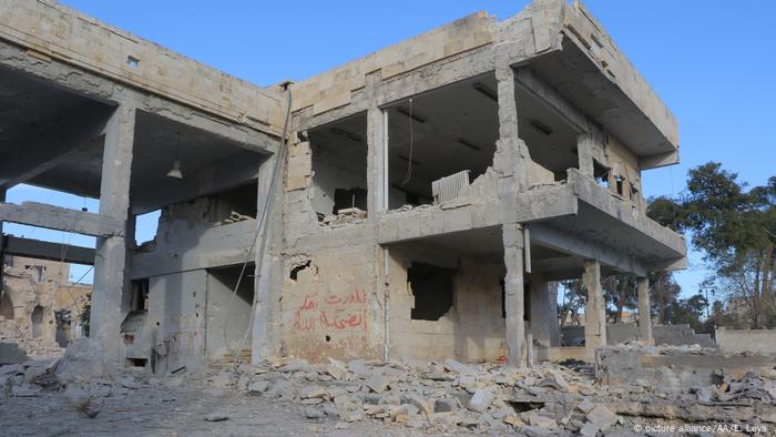 Syrien Zerstörung nach Bombenagriffen auf Aleppo (picture alliance/AA/E. Leys )