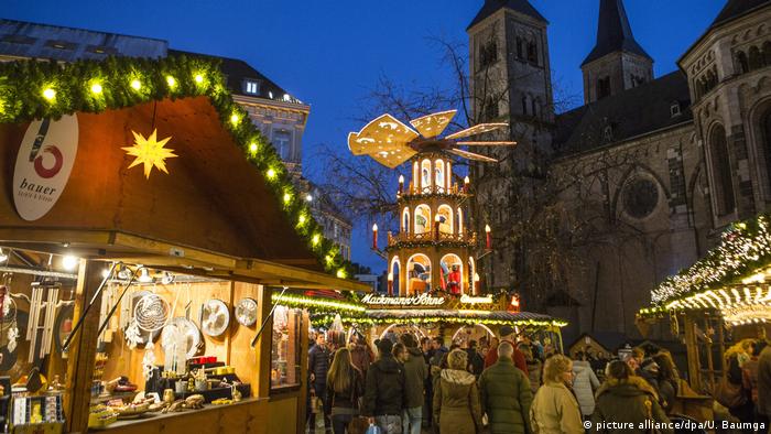 Weihnachtsmarkt Bonner Innenstadt Bonn (picture alliance/dpa/U. Baumga)