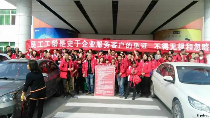 Protest in Coca-Cola Fabrik Chongqing