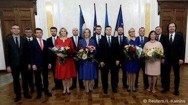 Estonia Swears In New Government – DW – 11/24/2016