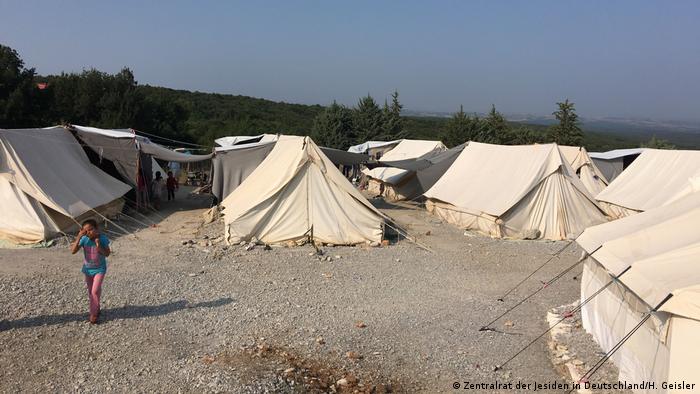 Griechenland Jesidische Frauen in Flüchtlingslager von Petra