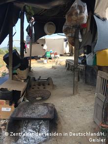 Griechenland Jesidische Frauen in Flüchtlingslager von Petra