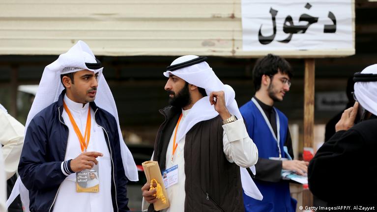 Kuwaitans Kuwaitis head to the polls