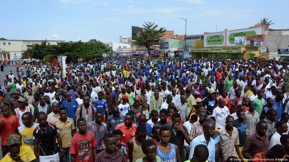 Thousands protest planned UN rights probe in Burundi DW 11/26/2016