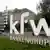 Logo vor Firmenzentrale der KfW in Frankfurt