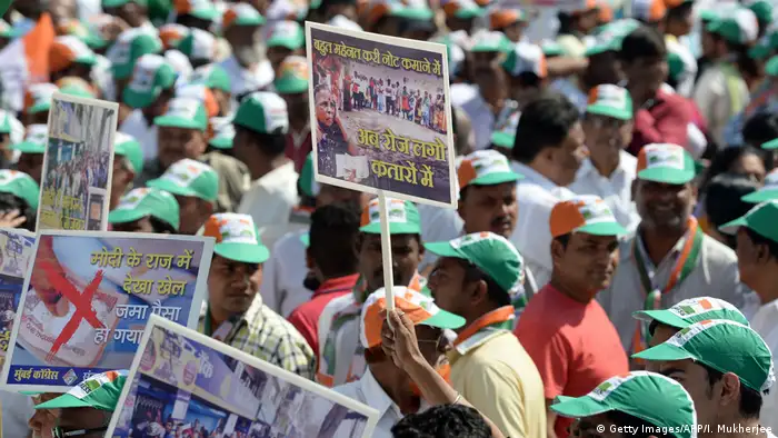 Indien Mumbai Proteste gegen Abschaffung von Geldscheinen (Getty Images/AFP/I. Mukherjee)