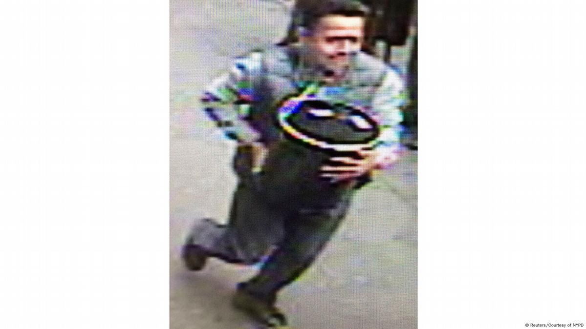 New York Police Hunt Bucket Of Gold Thief – DW – 12/01/2016