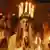 Luciafest Mädchen mit Kerzen auf dem Kopf