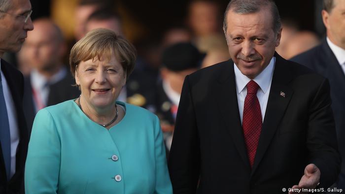 almanyali turkler merkel i daha cok seviyor almanya dw 05 03 2018