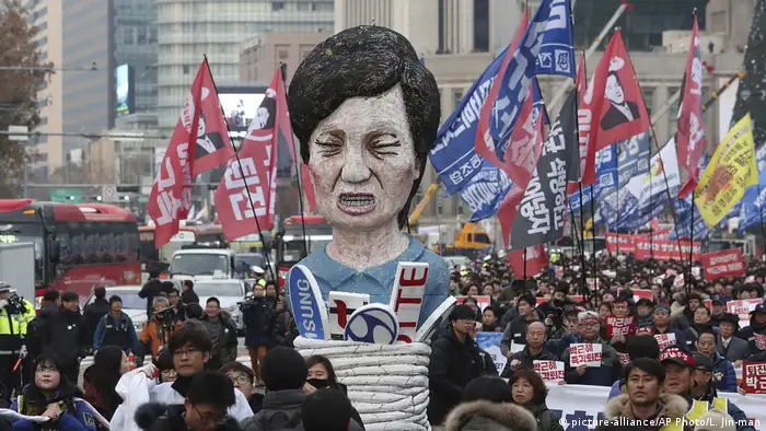 Südkorea Proteste gegen Präsidentin Park Geun-hye (picture-alliance/AP Photo/L. Jin-man)