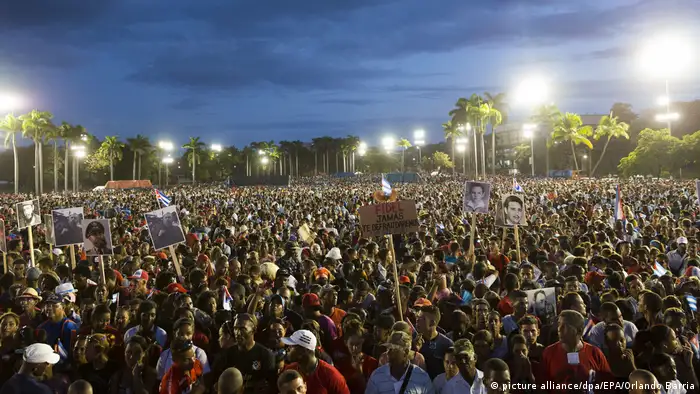 Massenkundgebung in Santiago de Cuba - Abschied von Fidel Castro